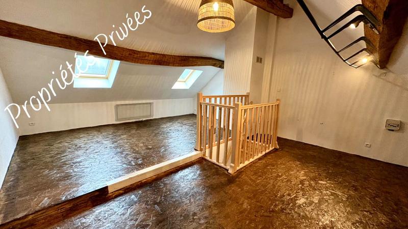 Maison - 20 m² - 8 pièces