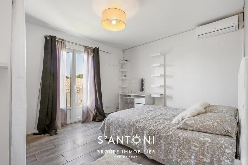 Maison - 202 m² - 6 pièces