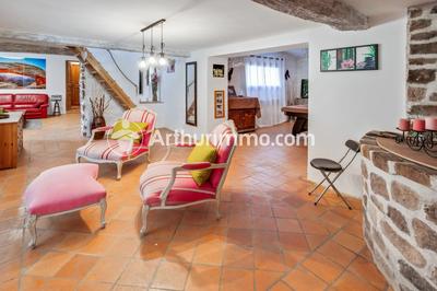 Maison - 166 m² - 6 pièces