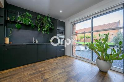 Maison - 225 m² - 6 pièces