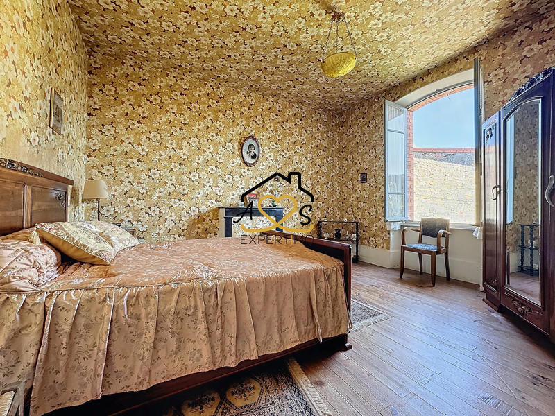 Maison - 143 m² - 7 pièces