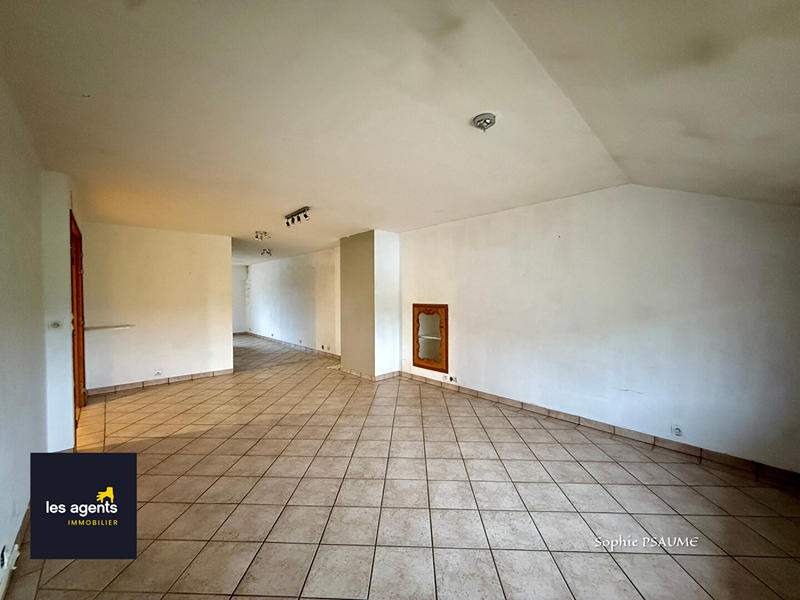 Maison - 185 m² - 9 pièces