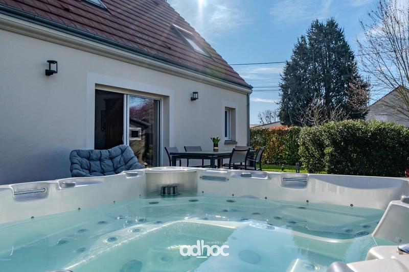 Maison traditionnelle - 160 m² - 7 pièces