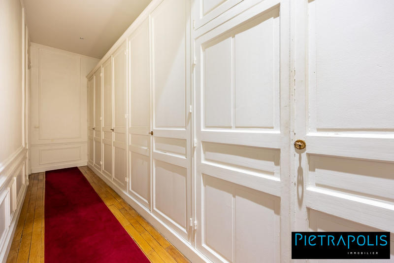 Appartement - 293 m² - 7 pièces