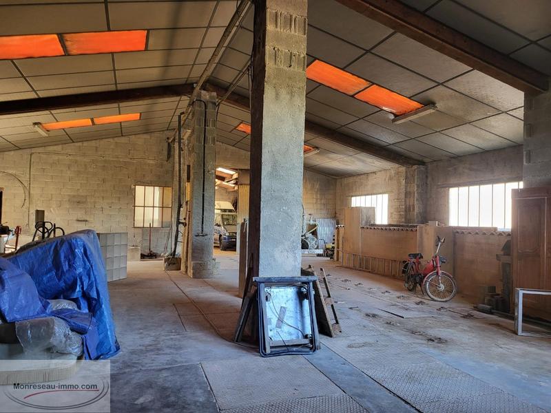 Propriété - 315 m² - 14 pièces