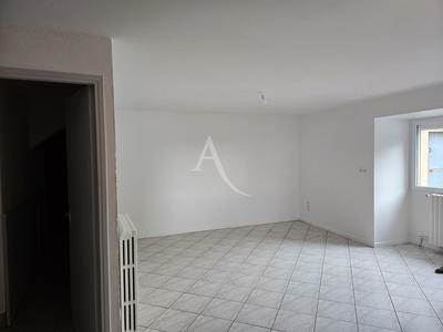 Maison - 96 m² - 5 pièces