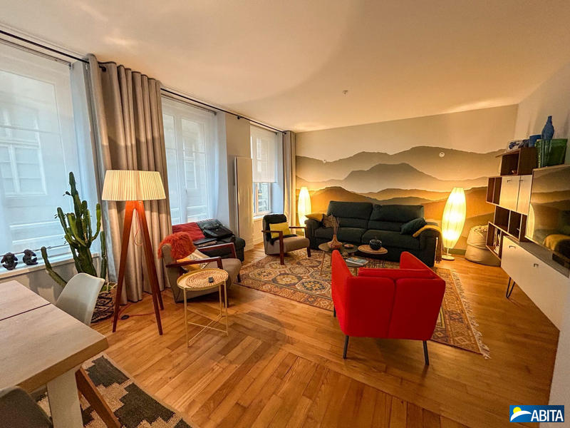 Appartement - 101 m² - 3 pièces