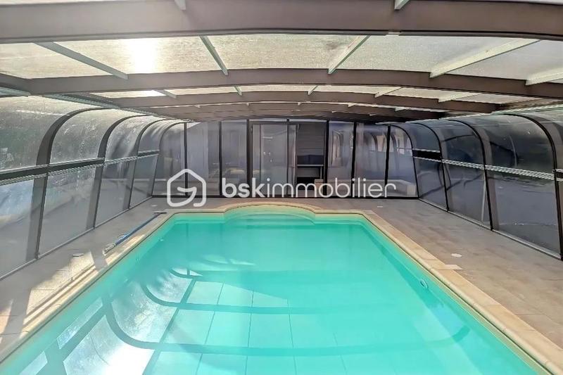 Demeure - 283 m² - 10 pièces