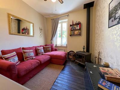 Propriété - 79 m² - 6 pièces