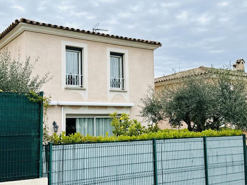 Maison - 94 m² - 5 pièces