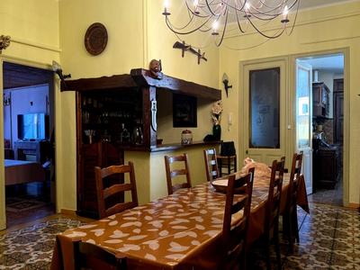 Appartement - 180 m² - 7 pièces