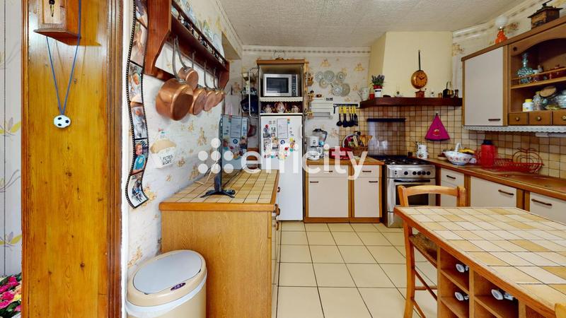 Maison - 190 m² - 8 pièces