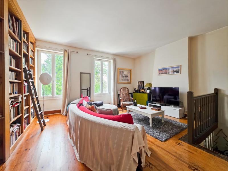 Demeure - 300 m² - 10 pièces