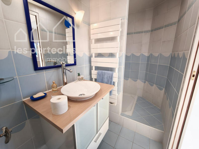 Villa - 268 m² - 10 pièces