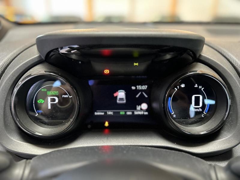 Toyota Yaris Hybride 116ch Collection - Parfait état Attelage Pneus neufs