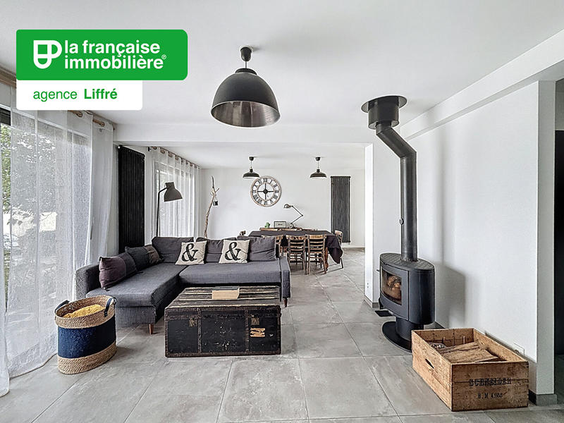 Maison - 156 m² - 8 pièces