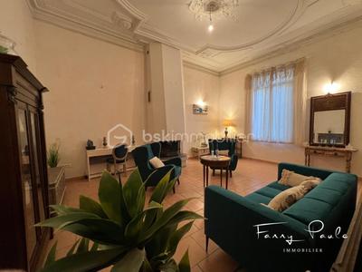 Demeure - 270 m² - 8 pièces