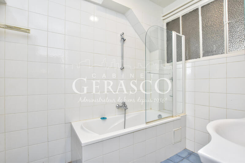 Appartement - 100 m² - 4 pièces