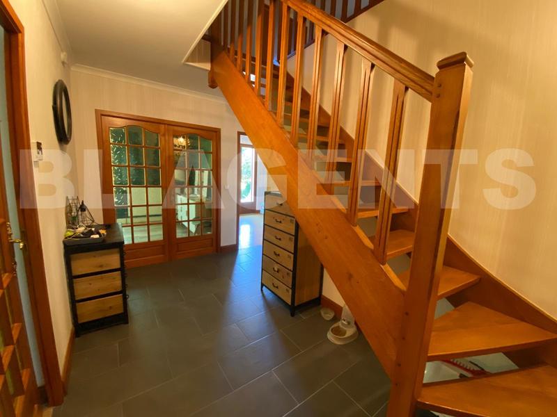 Maison traditionnelle - 160 m² - 6 pièces