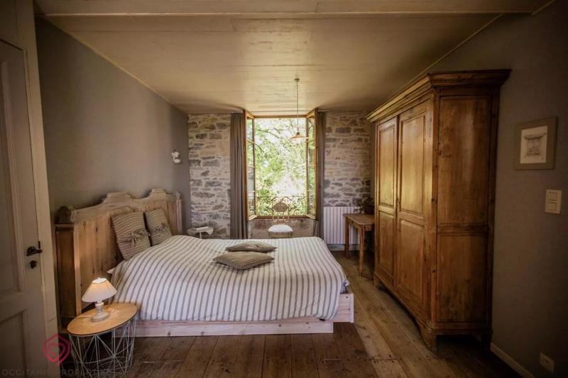 Demeure - 420 m² - 10 pièces