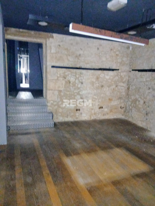 Local commercial - 310 m²