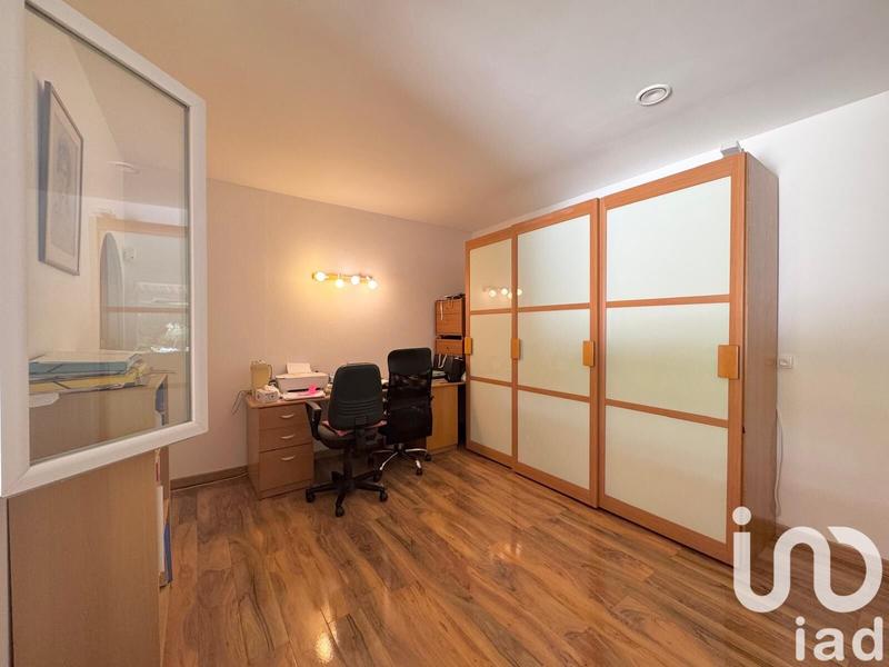 Maison - 244 m² - 4 pièces