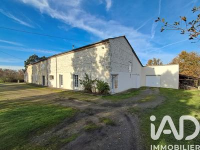 Maison - 270 m² - 9 pièces