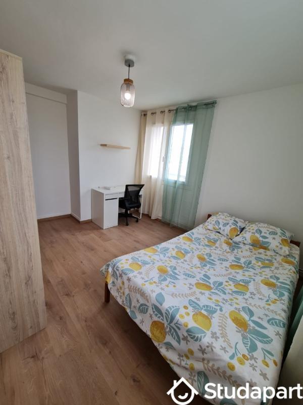 Chambre - 11 m² - 1 pièce