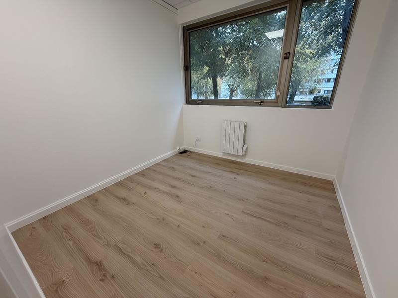 Local commercial - 104 m² - 4 pièces