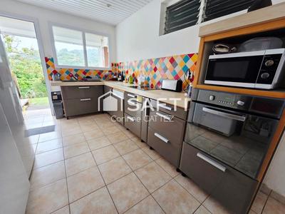 Maison - 140 m² - 6 pièces