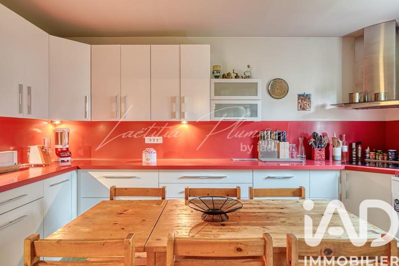 Maison - 200 m² - 7 pièces