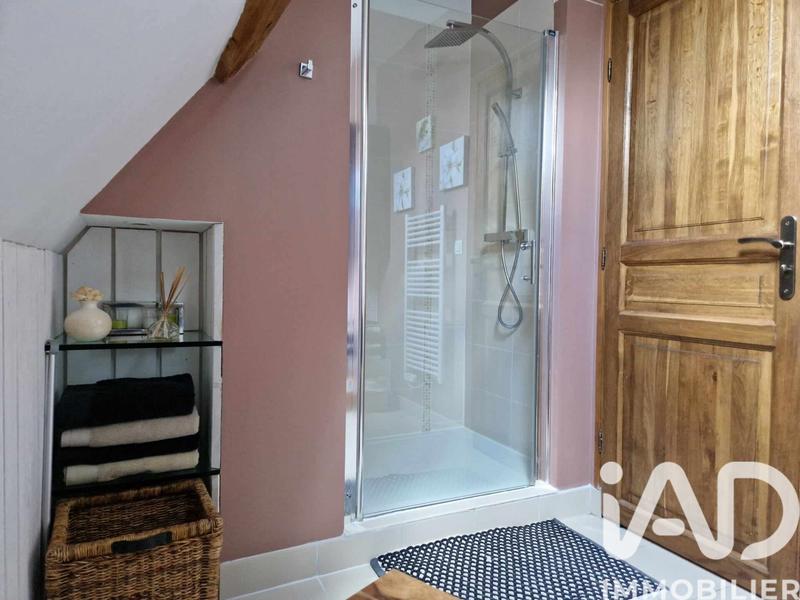 Maison - 230 m² - 5 pièces