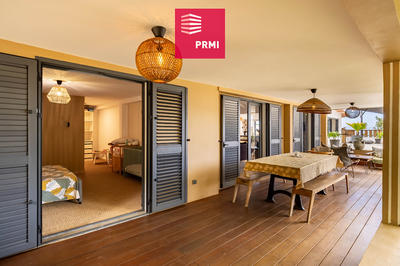 Maison - 230 m² - 7 pièces