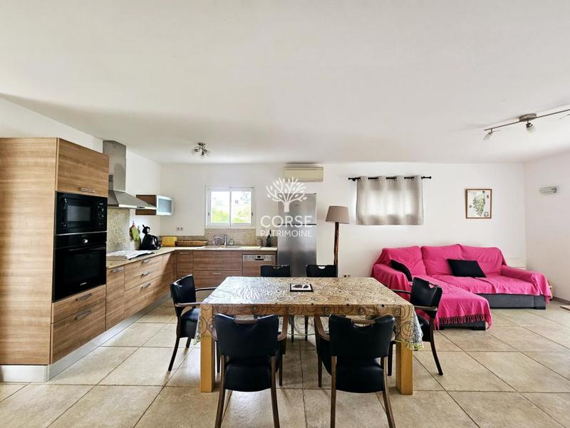 Villa - 100 m² - 4 pièces