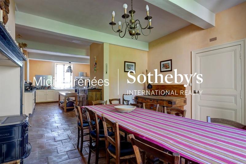 Maison de ville - 336 m² - 10 pièces