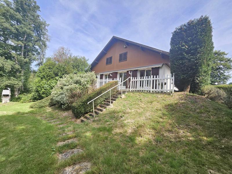 Maison - 149 m² - 8 pièces