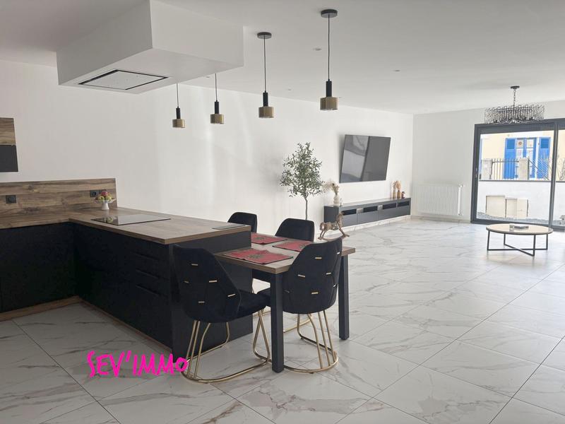 Maison - 115 m² - 4 pièces