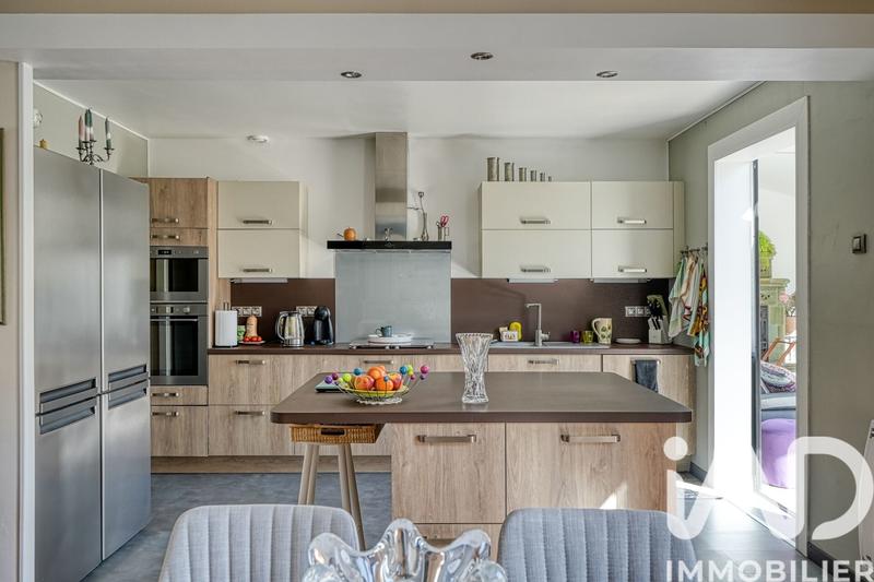 Maison - 157 m² - 8 pièces