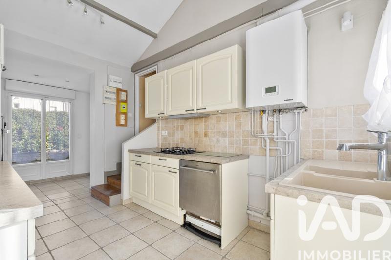 Maison - 93 m² - 5 pièces