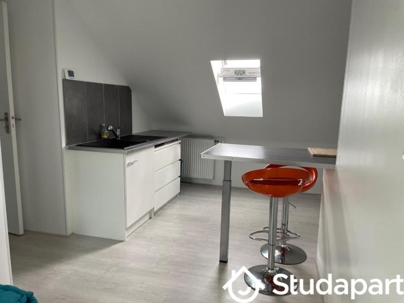 Chambre - 9 m² - 1 pièce