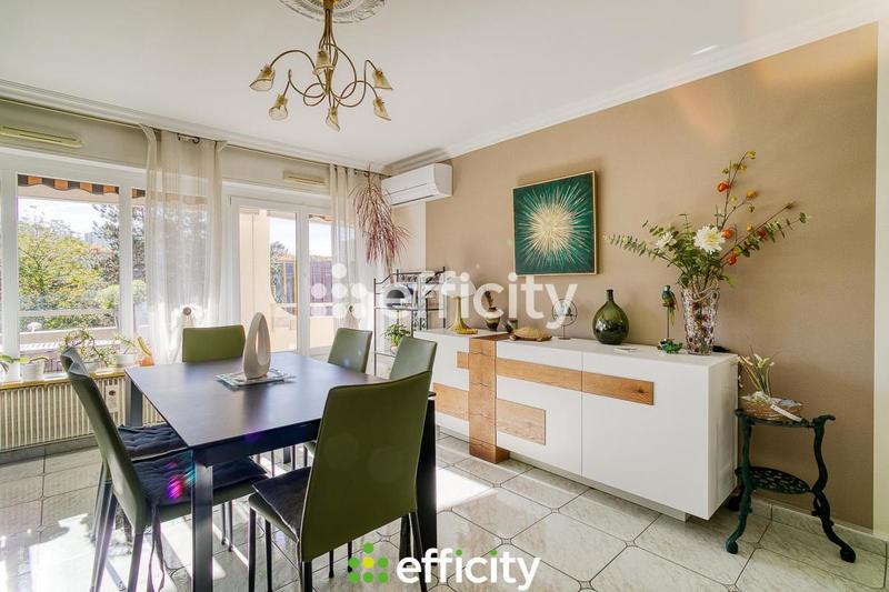 Appartement - 106 m² - 5 pièces