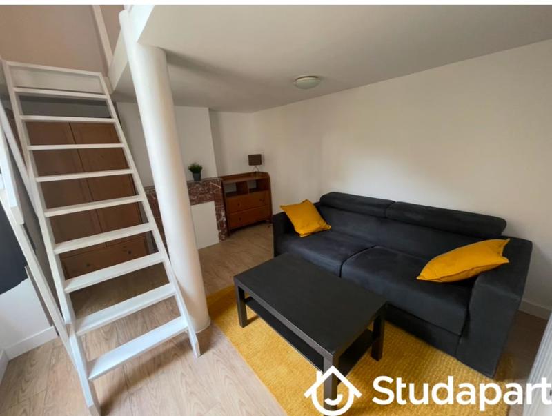 Chambre - 75 m² - 1 pièce