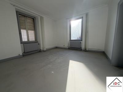 Local d'activités - 159 m² - 7 pièces