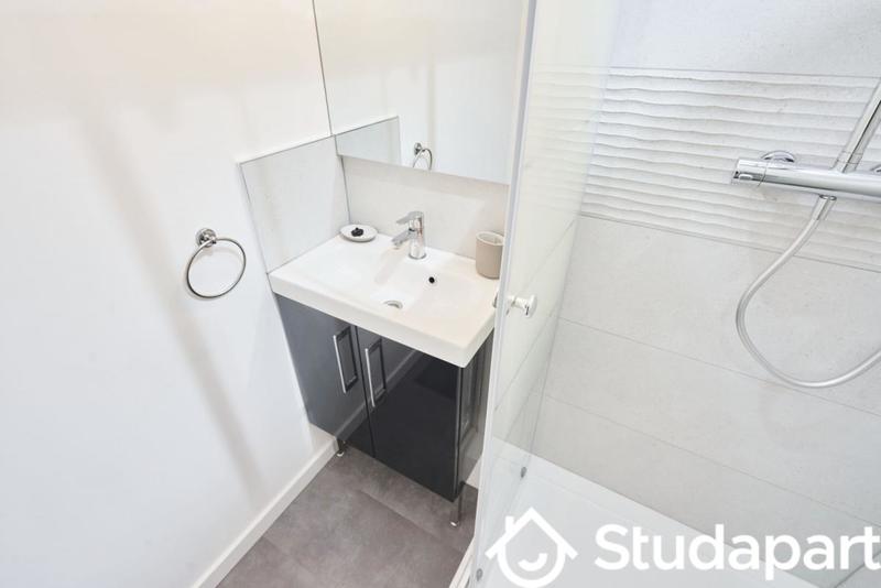 Chambre - 12 m² - 1 pièce