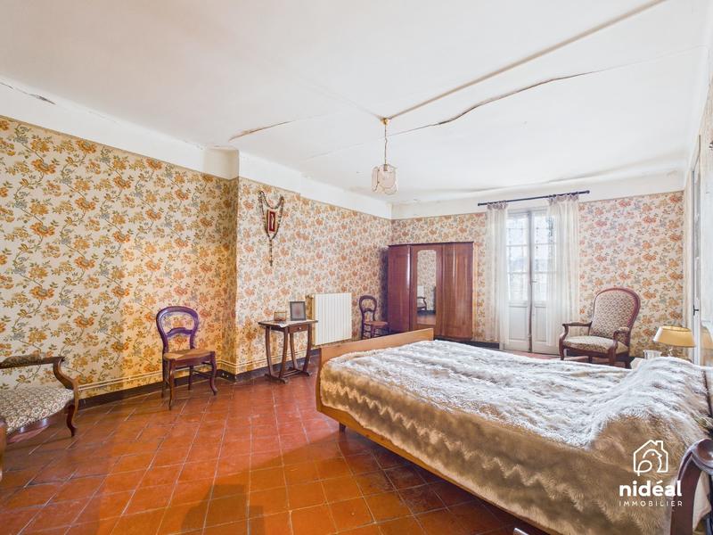 Maison - 280 m² - 7 pièces