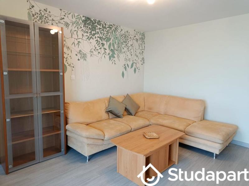 Chambre - 9 m² - 1 pièce