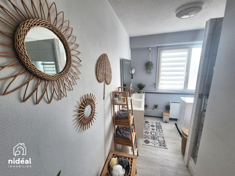 Appartement - 81 m² - 4 pièces