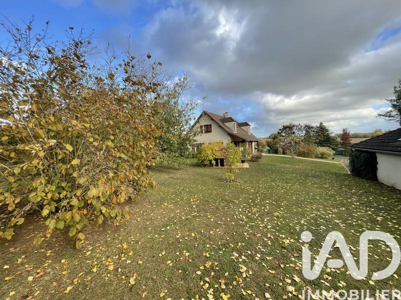 Maison - 250 m² - 4 pièces