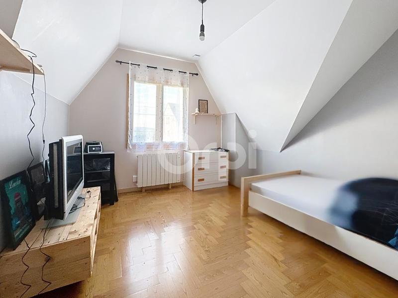 Maison - 130 m² - 7 pièces