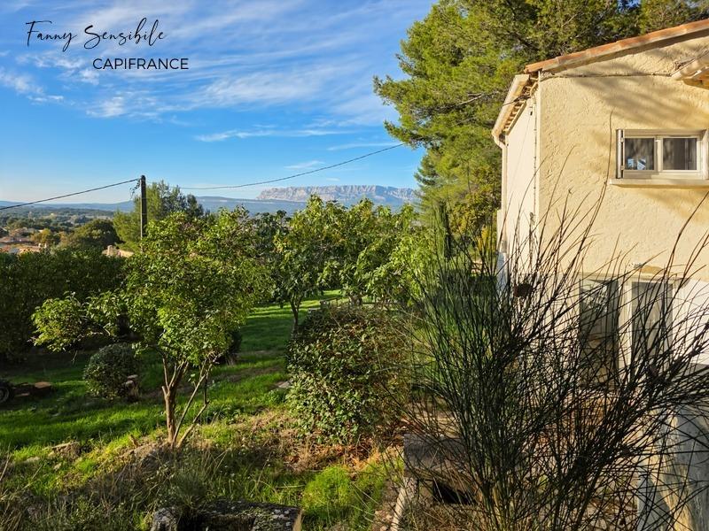 Maison - 93 m² - 4 pièces